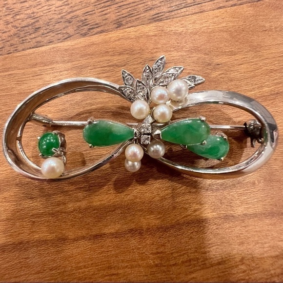 Antique 14k White Gold, Jade And Diamond Brooch. - Picture 1 of 6